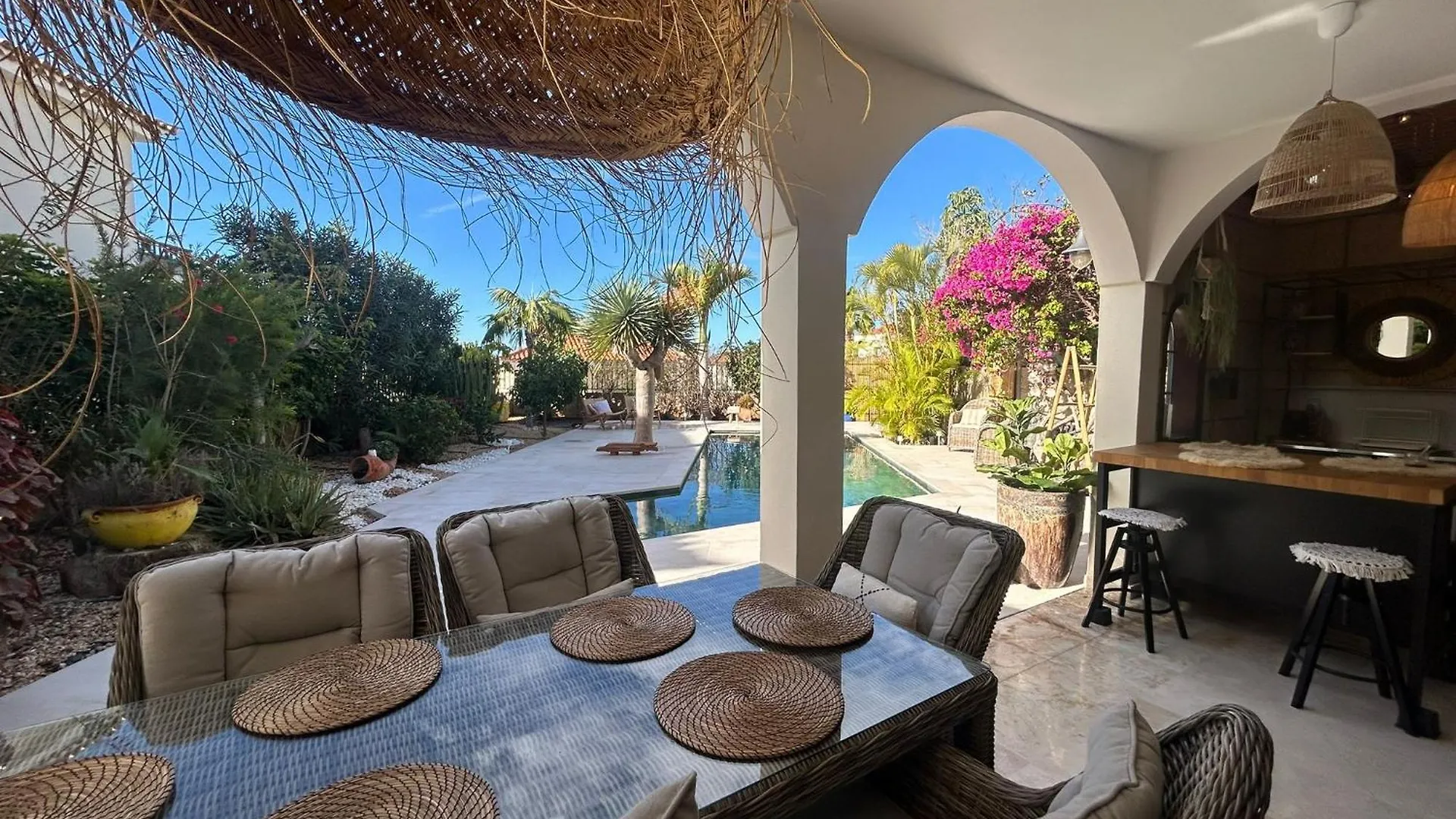 Villa Ibiza - Beautiful House With Private Pool Chayofa Spain