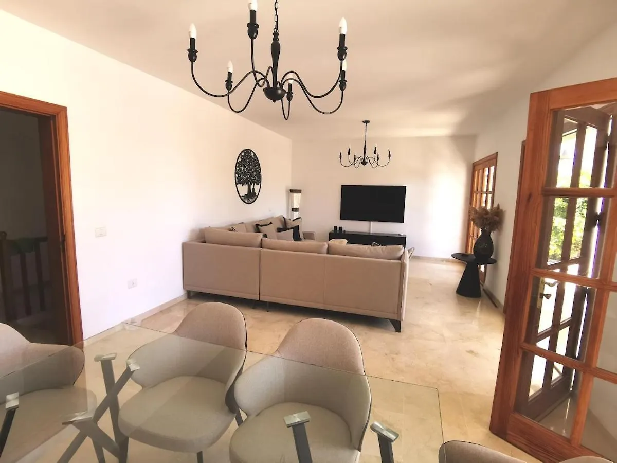 Villa Ibiza - Beautiful House With Private Pool Chayofa
