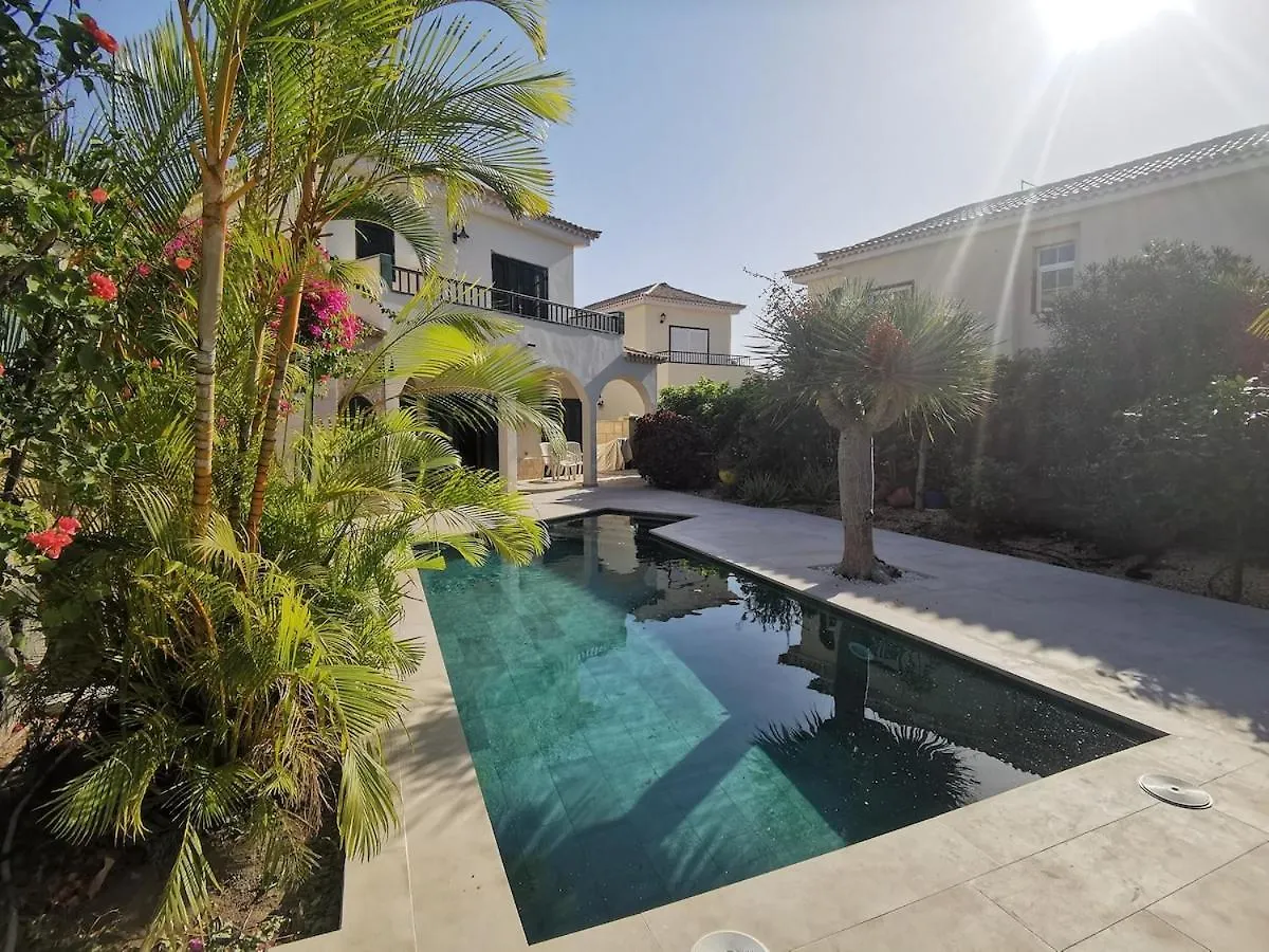 Villa Ibiza - Beautiful House With Private Pool Chayofa